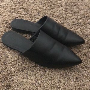 American Eagle slide on mules